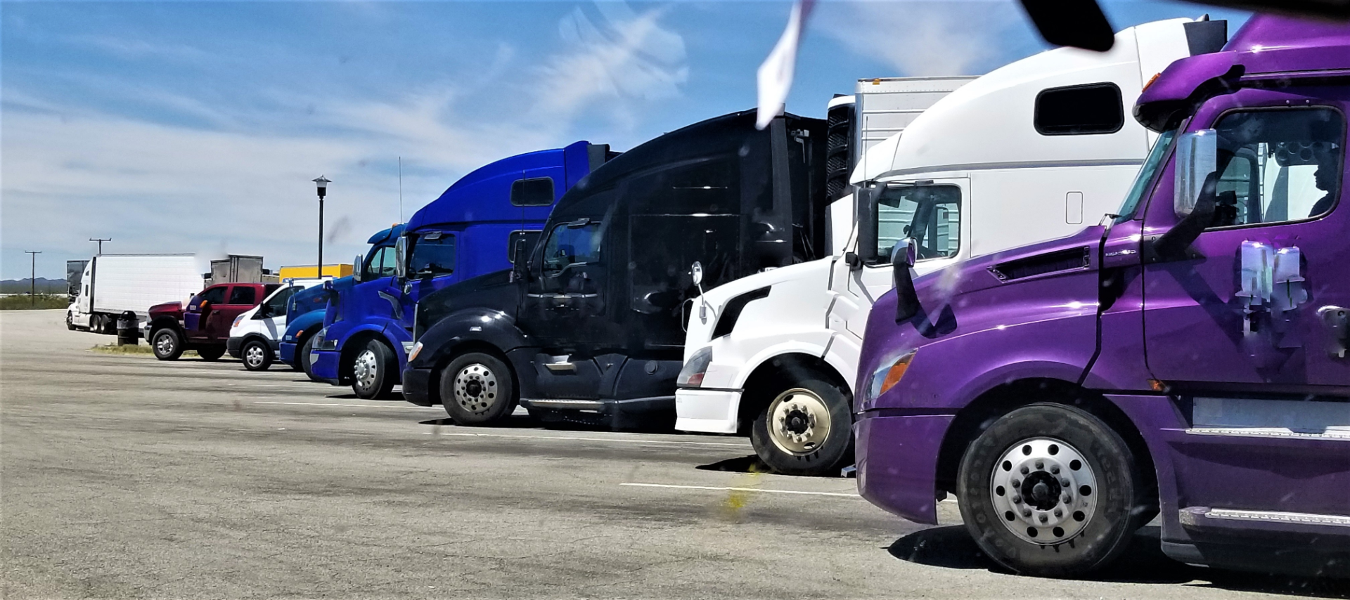 trucking-nominated-F5PSSWQ@2x